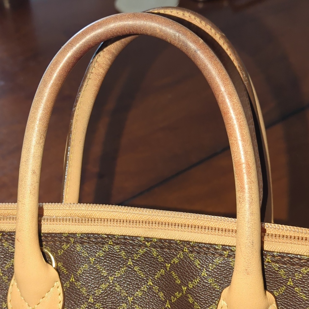 Brown And Tan Leather Patterned Handbag - Picture 13 of 13